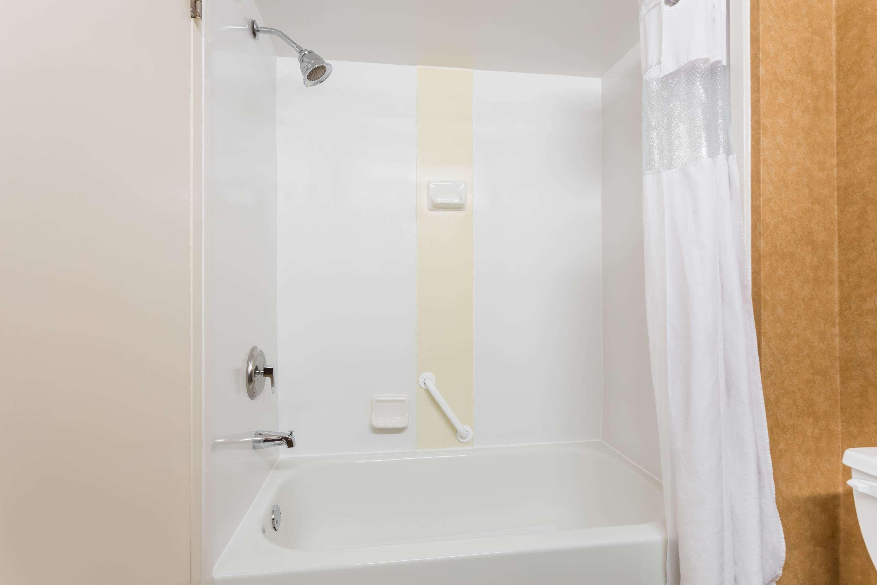 Wingate By Wyndham Greenville Airport Bagian luar foto